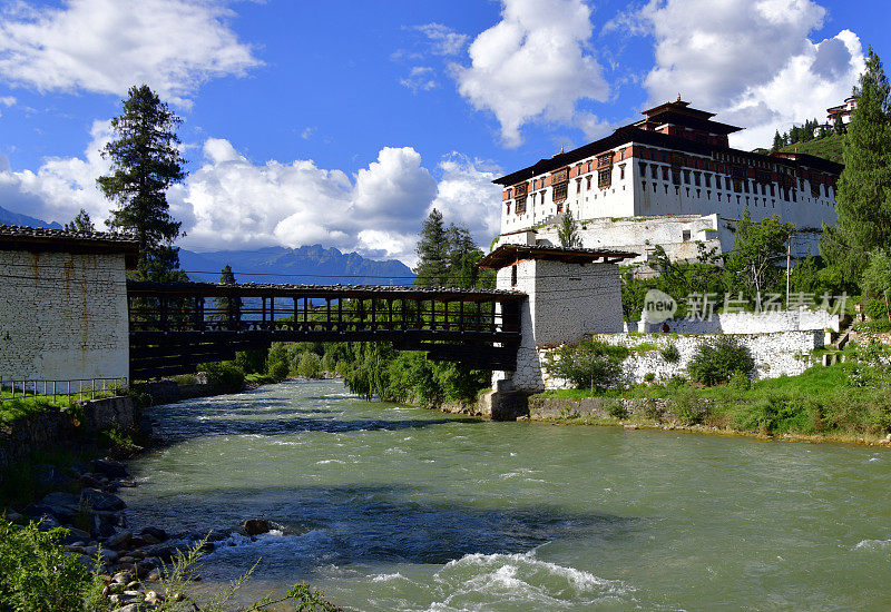 Dzong (Paro Dzong)和Nemi Zam桥，Paro，不丹